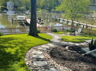 787 Powhatan Beach Rd, Pasadena, MD 21122