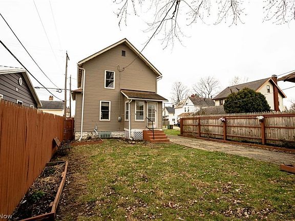 5th image of 443 Beech Ln NW