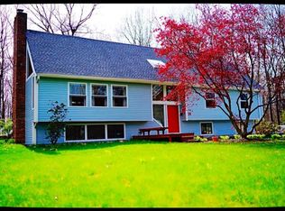 28 Fairview Dr, Southborough, MA 01772