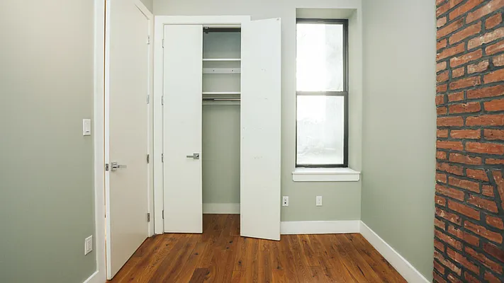 Rented by Nooklyn NYC LLC | media 31