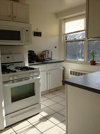 2nd image of 95 Morgan St APT 6A