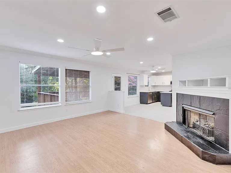 2607 Claudia Dr — Photo 7