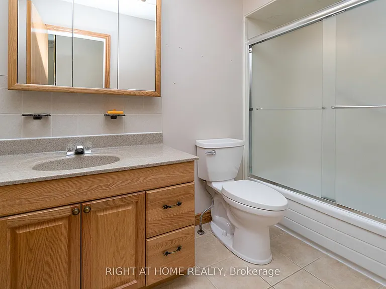 2035 Carleton Ct — Photo 15