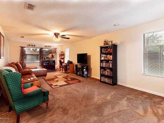 5th image of 8472 Finch Ave E