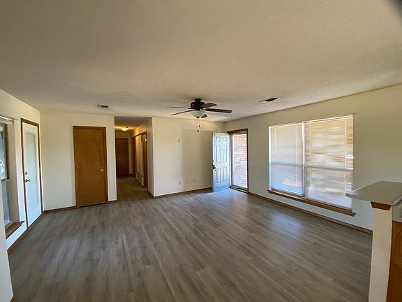 2nd image of 1109 Sterling Dr