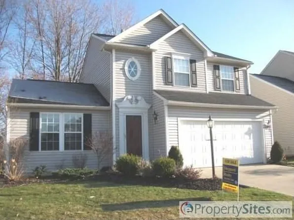 8506 Wayside Dr, Olmsted Township, OH 44138