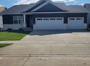 252 Chadwick Ln, Iowa City, IA 52245