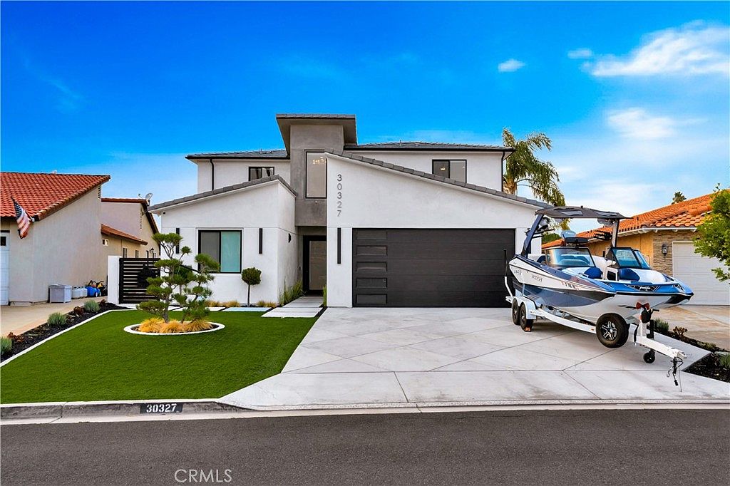 30327 Sea Horse Cir, Canyon Lake, CA 92587 | MLS #SW24219222