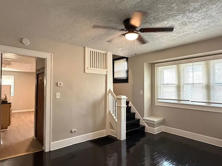 810 N Dearborn St — Photo 8