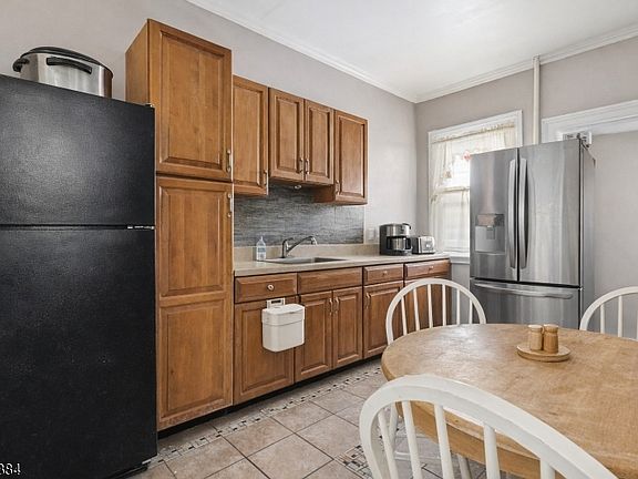 4th image of 50-52 Irving Pl