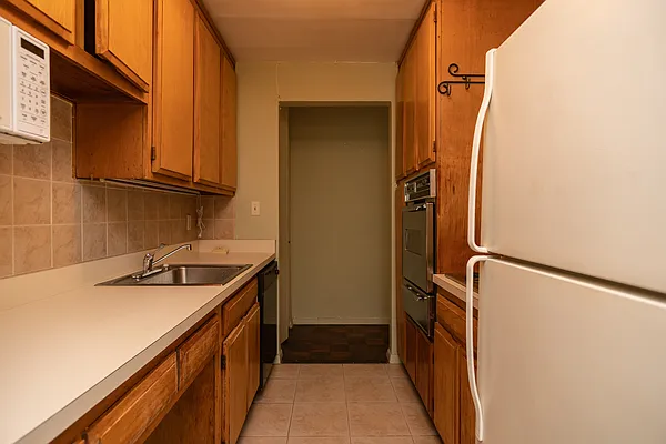 Sold by Rhona Realty | media 16