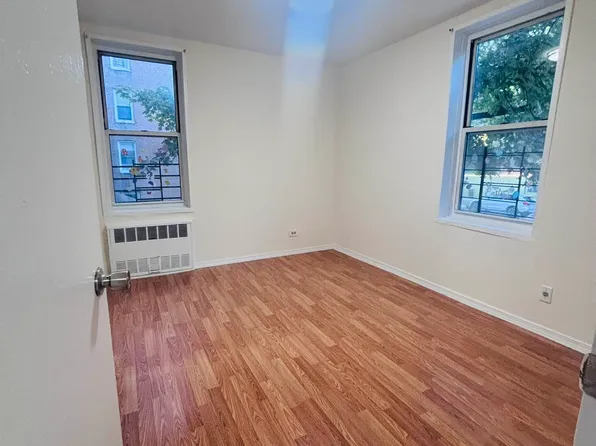 6555 Broadway image 13 of 18