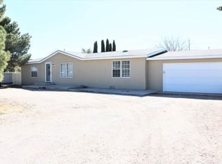 903 Hidalgo Rd, Carlsbad, NM 88220