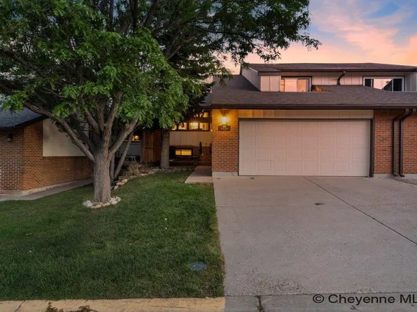 205 Cascade Ave, Cheyenne, WY 82009