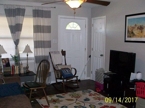 5th image of 444 McGuire Cir