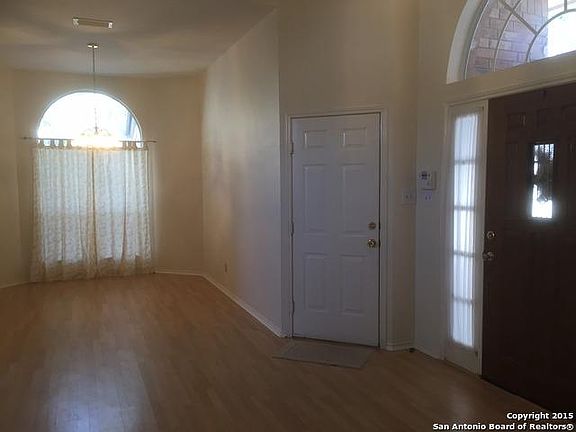 5th image of 9522 Black Thorn Ln