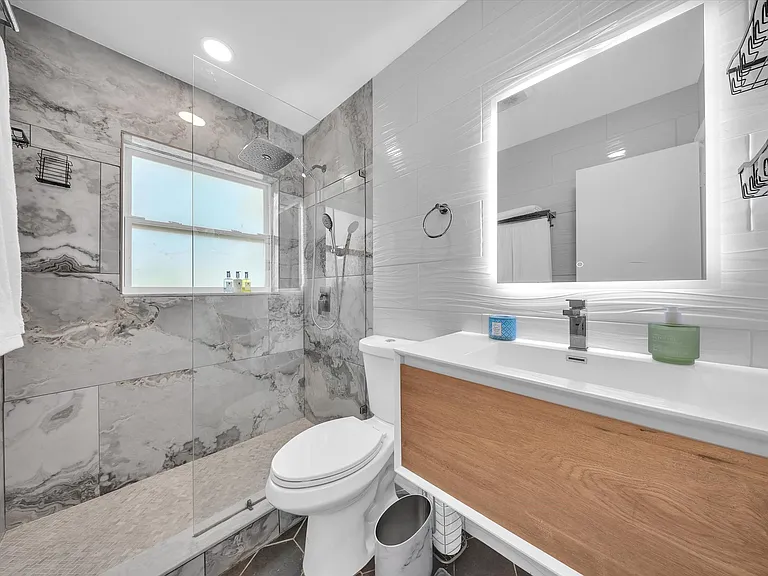 2023 NE 15th Ave — Photo 18
