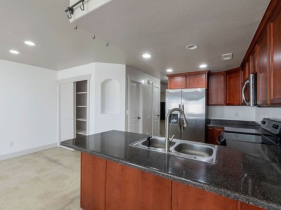 4th image of 116 S Tamarak Cir
