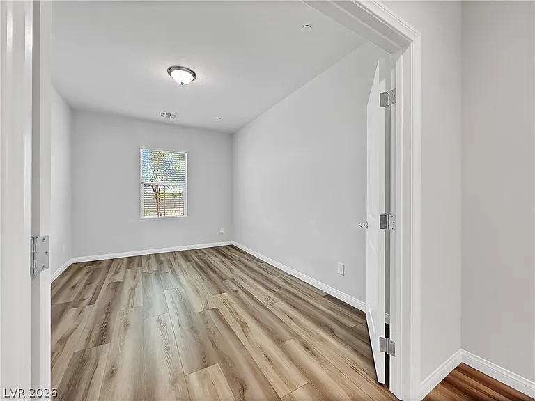 40 Cadence Crest Ave — Photo 12