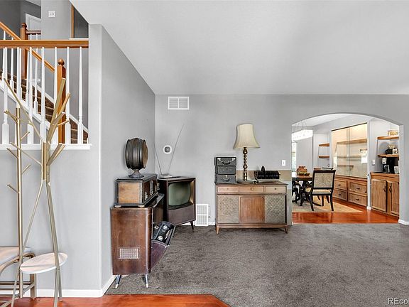 3rd image of 4860 Crown Boulevard