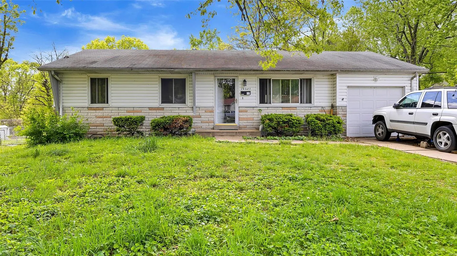 10087 McCartney Ln photo 1