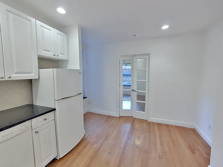 103 Lexington Ave #1A — Photo 3