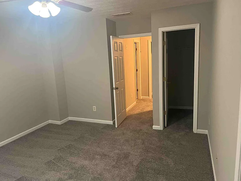 1566 Eastern Sunrise Ln #1566 — Photo 16