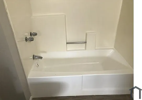 3 bed, 1250 sqft, $2,796 — Photo 3
