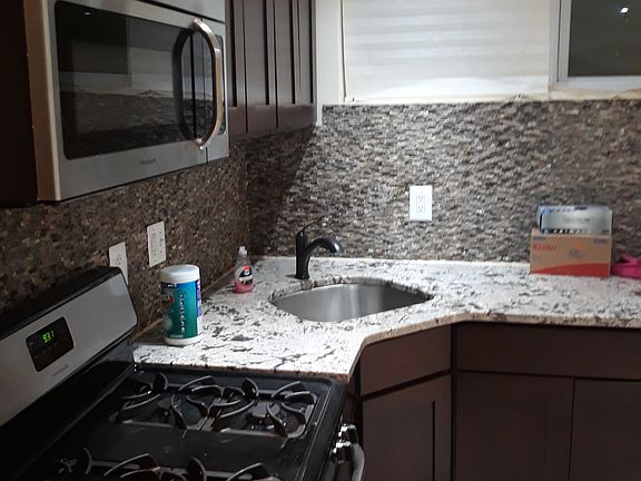 4th image of 11 Strawberry Ln