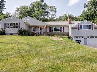 11 Raynor Rd, Morristown, NJ 07960