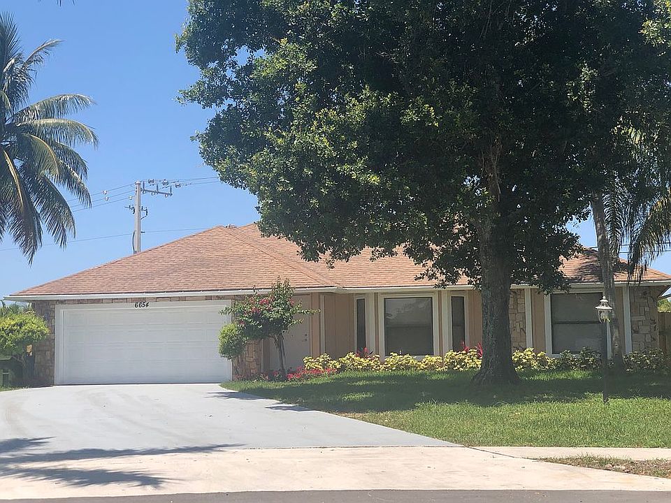 1st image of 6654 Lawrence Woods Ct