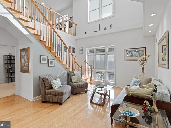2360 Route 33 Unit 302, Trenton, NJ 08691