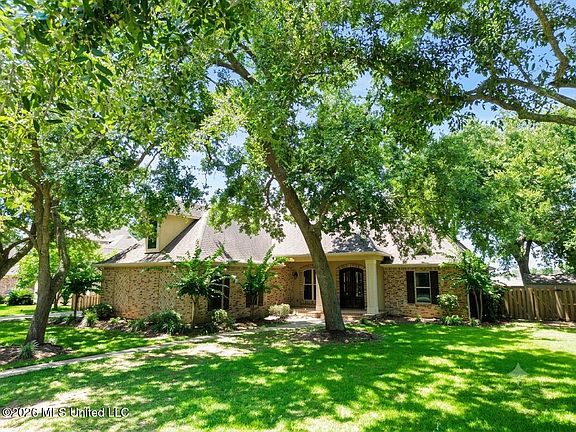 2nd image of 3024 Oakleigh Cir