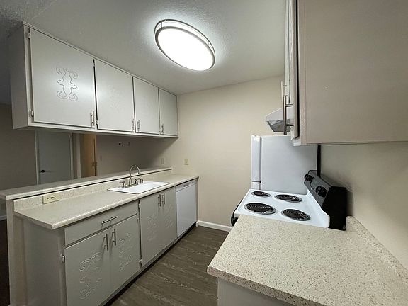 4th image of 2114 H St APT 3