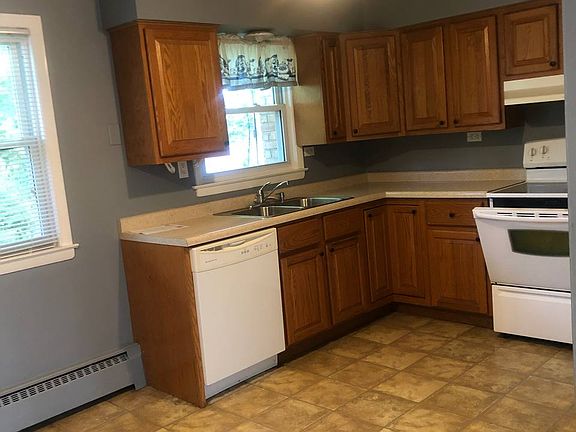 2nd image of 145 E Palatine Rd #B1