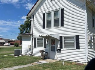 220 S 5th St, Osage City, KS 66523