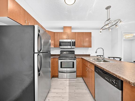 5th image of 10235 112th St NW #319