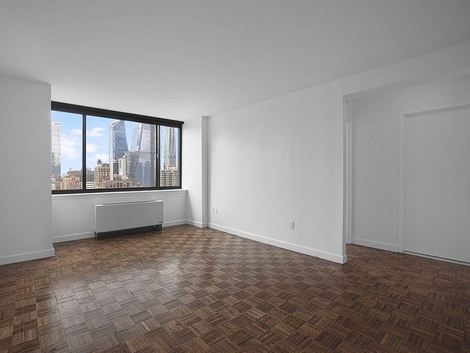 1st image of 420 W 42nd St APT 34A