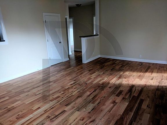 5th image of 4421 N Wolcott Ave #4427A2