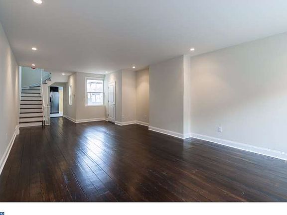 5th image of 1358 E Columbia Ave