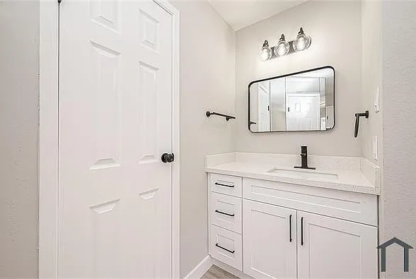 2 bed, 1096 sqft, $1,500 — Photo 4