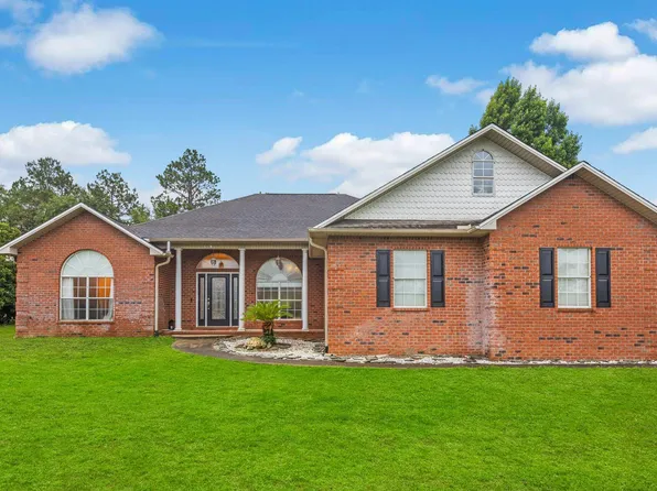 301 Country Club Dr, Crestview, FL 32539
