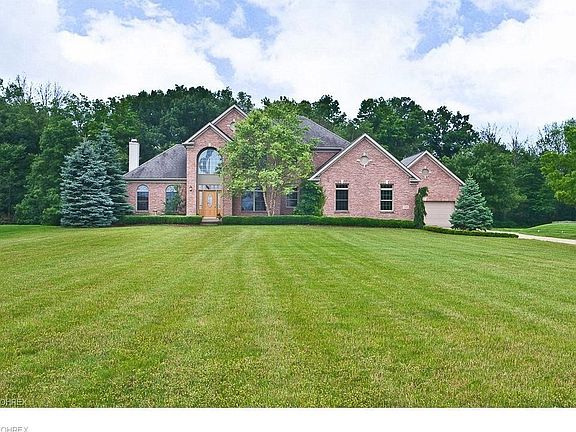 2nd image of 25005 Saddlehorn Cir