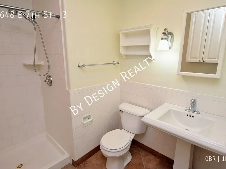 1648 E 7th St #3 — Photo 10