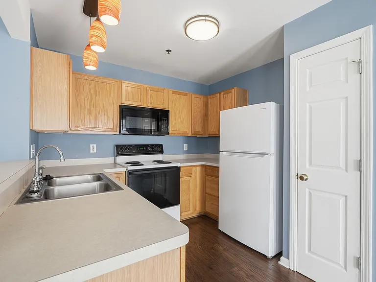 247 Cottonwood Creek Cir #1 — Photo 3