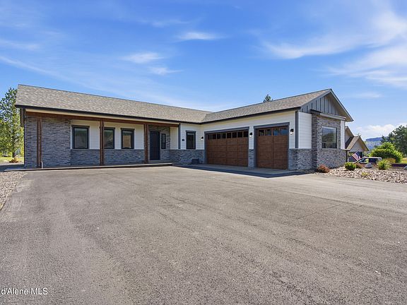 2nd image of 575 Stoneridge Rd