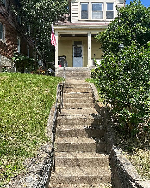 1st image of 22 Parkview Ave