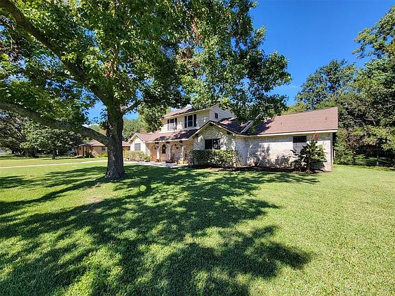 3rd image of 5050 Mockingbird Ln