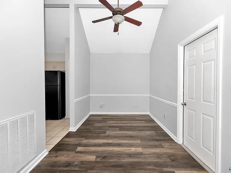 109 Briargate Ln — Photo 10