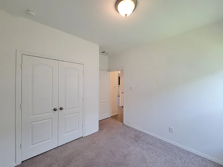 25395 Northpark Lake Dr — Photo 32